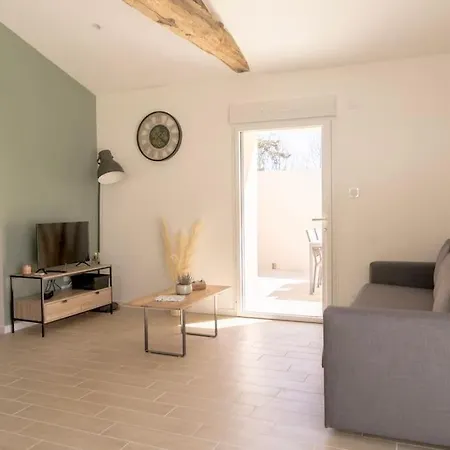 Ensemble De 5 26 Personnes Holiday home Sainte-Florence (Vendee)