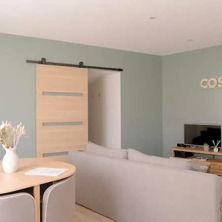 Ensemble De 5 26 Personnes Holiday home Sainte-Florence (Vendee)
