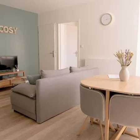 Holiday home Ensemble De 5 26 Personnes