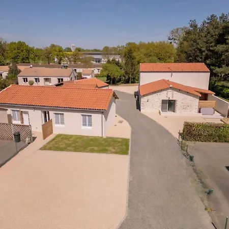 Ensemble De 5 26 Personnes Holiday home Sainte-Florence (Vendee)